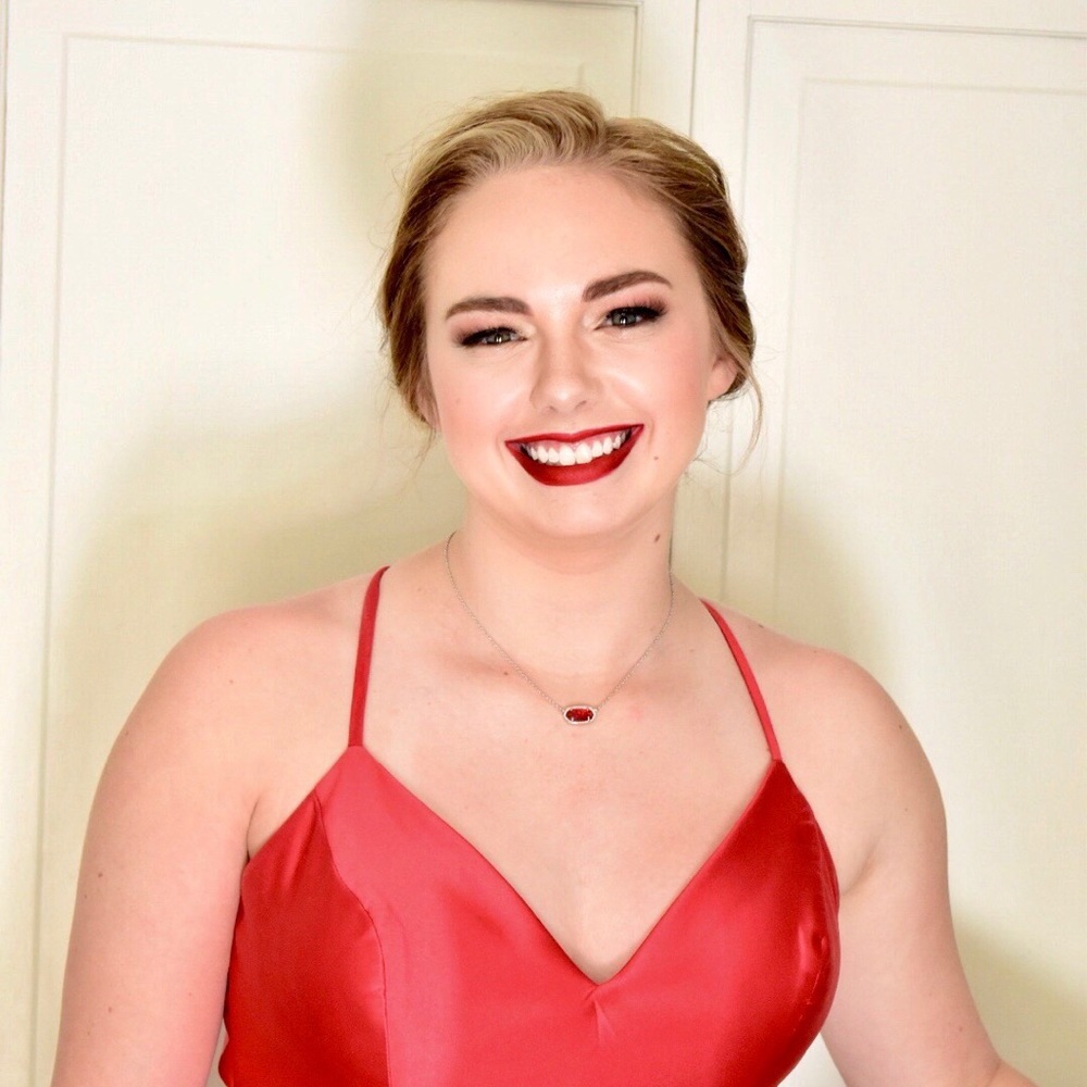 Meet your Posher, Karaline